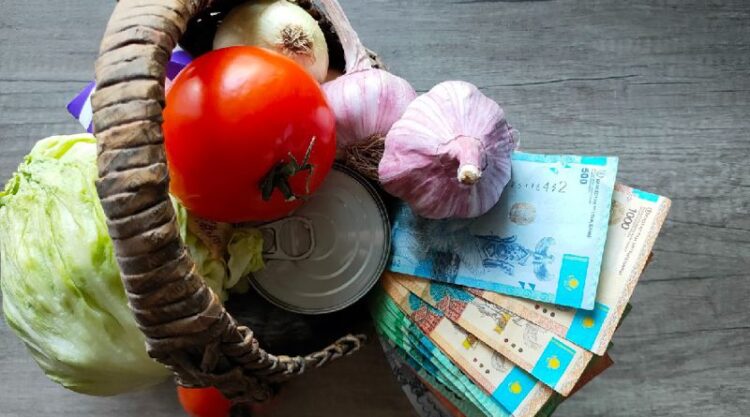 Многие тратят все доходы на питание – депутат о резком росте цен на продукты в Казахстане