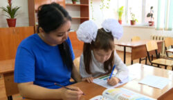 Трудоустройство учителей в казахстанские школы переведут в цифровой формат с…