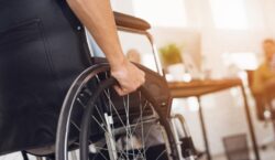 Поддержка лиц с инвалидностью: реализация мер в области соцзащиты