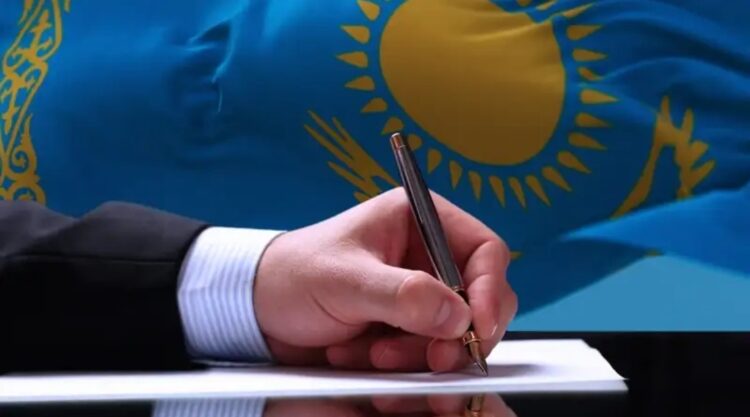 Закон о семейно-бытовом насилии приняли в Казахстане